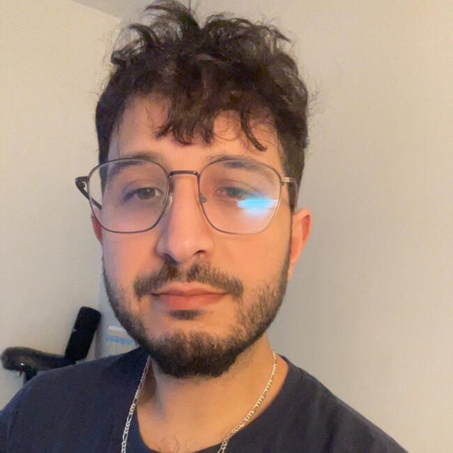 Babysitter in Courbevoie: Mehdi