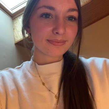 Babysitter in Apremont (Ain): Charlène