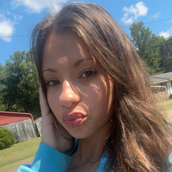 Babysitter in Selma (North Carolina): Adriana
