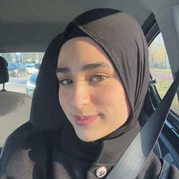 Babysitter in Rotterdam: Melek