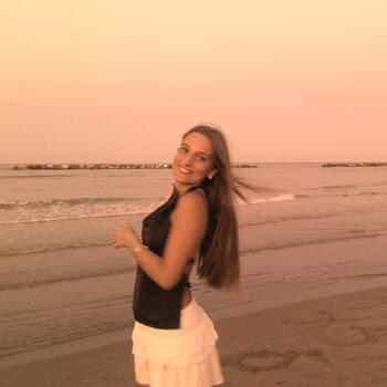 Babysitter in Cupra Marittima: Veronica