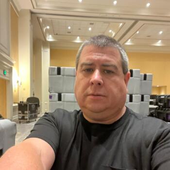 Babysitting job in Orlando: babysitting job Eric Hinkes