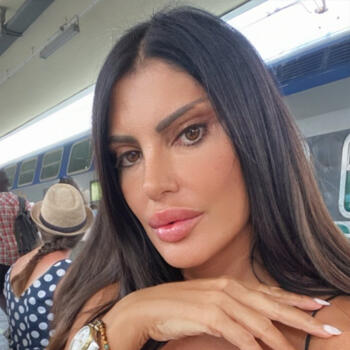Lavoro per babysitter a Napoli: lavoro per babysitter Elena