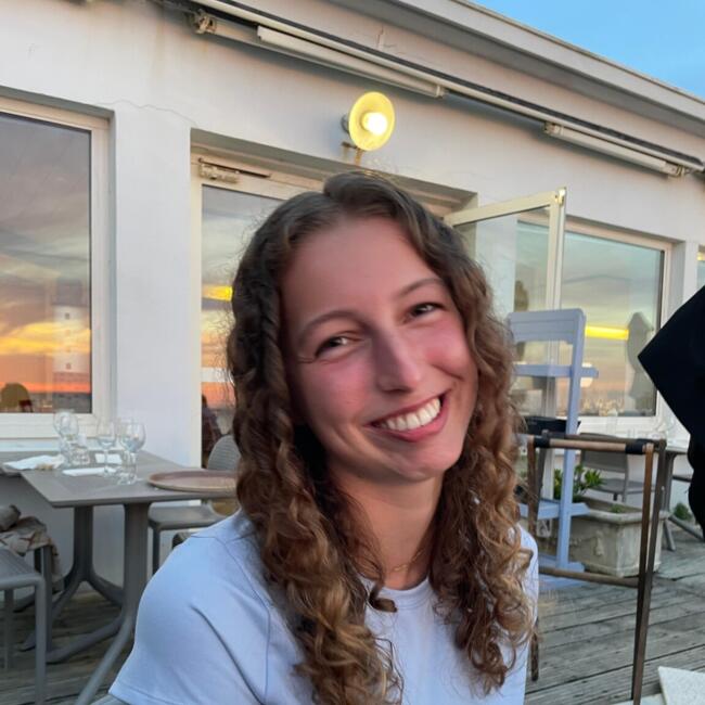 Babysitter in Fontenay-le-Fleury: Chiara