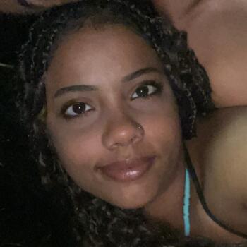 Babysitter in Bombinhas: Geovanna