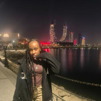 Babysitter Doha: Carolyn