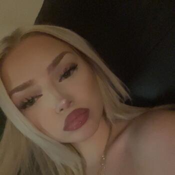 Babysitter in San Antonio: Shelby