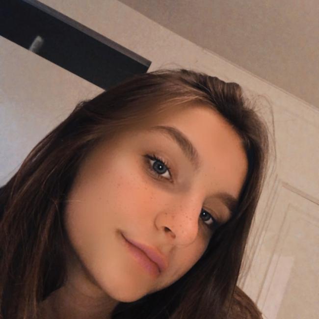 Liège 베이비시터: Eva