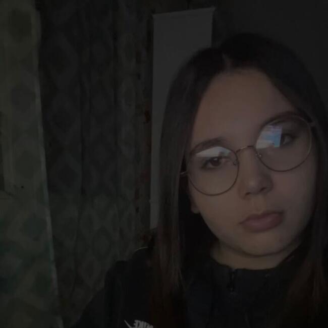 Babysitter in Colleville: Luna