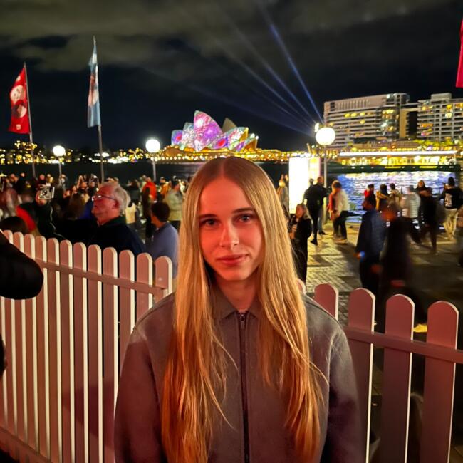Babysitter in Sydney: Valeriia