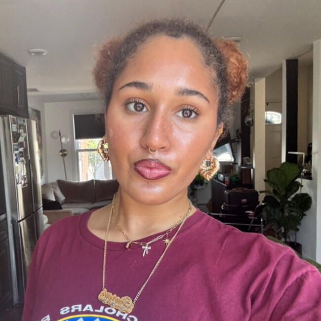 Babysitter in New York: Sharjah