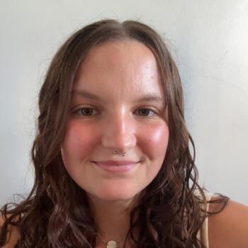 Baby-sitter Sainte-Marie-de-Gosse: Oihana