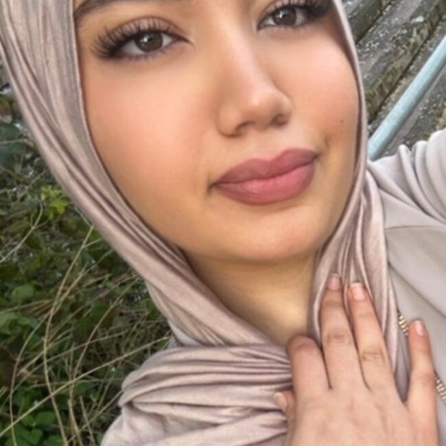 Babysitter in Clichy-sous-Bois: Chaymae