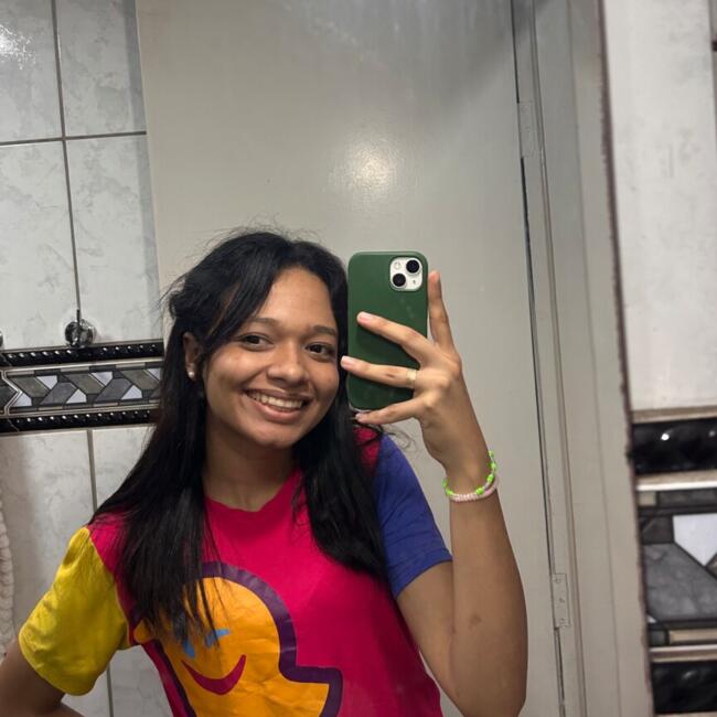 Babá em Aparecida de Goiânia: Nicoli Giovana