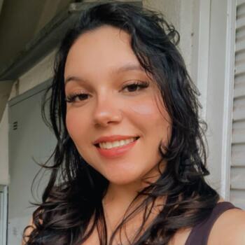 Babá em Contagem: Hellen Dayna