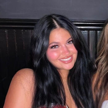 Babysitter in Wantagh: Anna