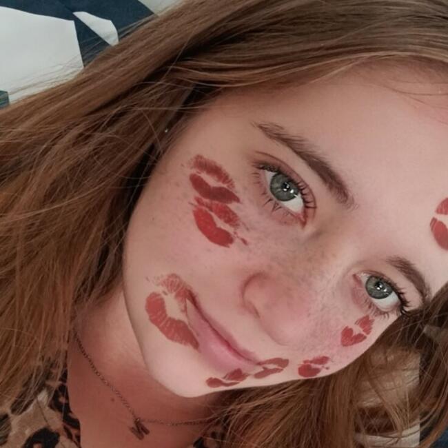 Babysitter in Artiče: Nika