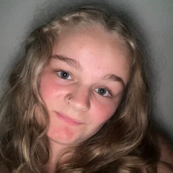 Babysitter in Gavisse: Eva