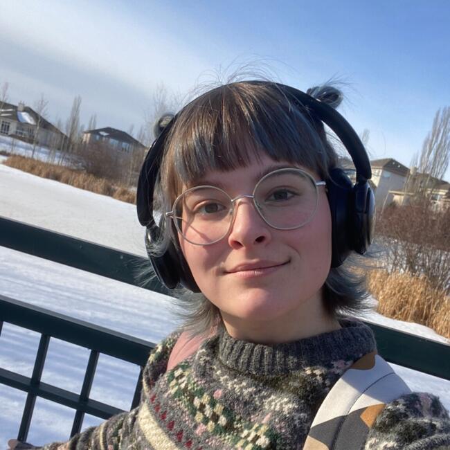 Baby-sitter in Edmonton: Lila