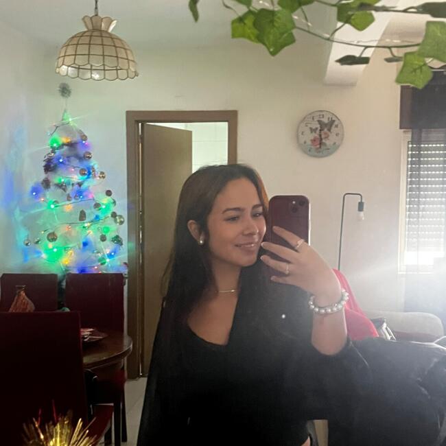 Babysitter in Monte Gordo: Joana