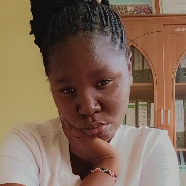 Babysitter in Dar es Salaam: Caroline