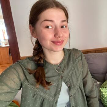 Babysitter in Valchov: Julie