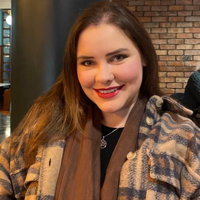 Babysitter in Tours: Luana