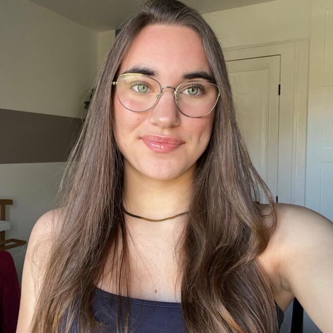 Babysitter in Notre-Dame-d'Oé: Alice