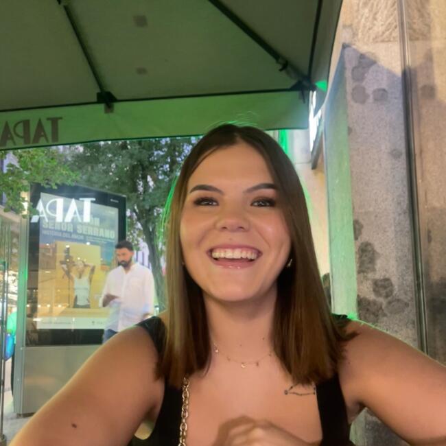 Babysitter in Majadahonda: Clara