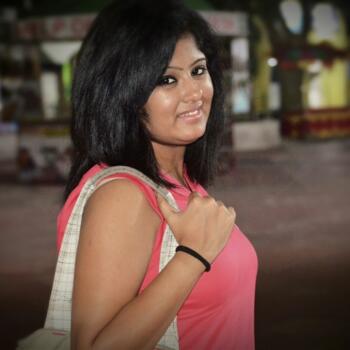 माता-पिता कोलकाता: Ishani