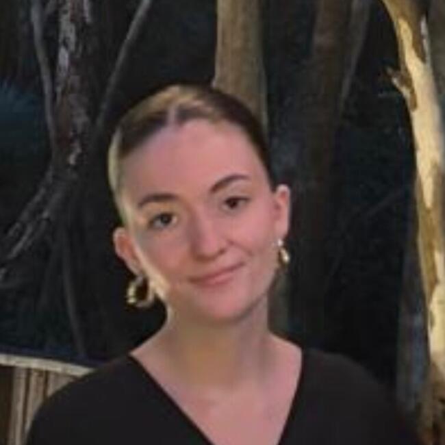 Babysitter in Saint-Jean-de-Thurac: Clara