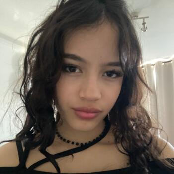 Babysitter Perth Amboy: Anahí