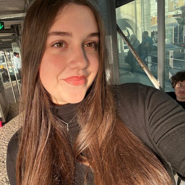 Babysitter in Cascais: Diana