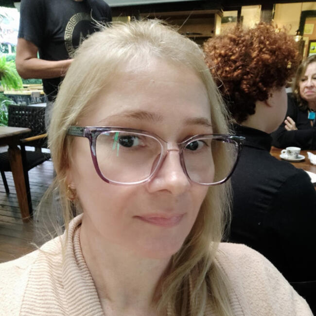 Babá em Salvador: Maria do Carmo Santana