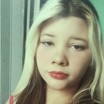 Babá em Goiânia: Susy