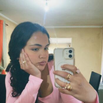 Babysitter Oliveira do Bairro: Iris