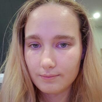 Nanny in Logan City: Emily