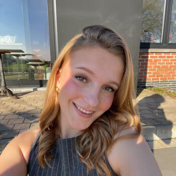 Babysitter in Mons: Shana