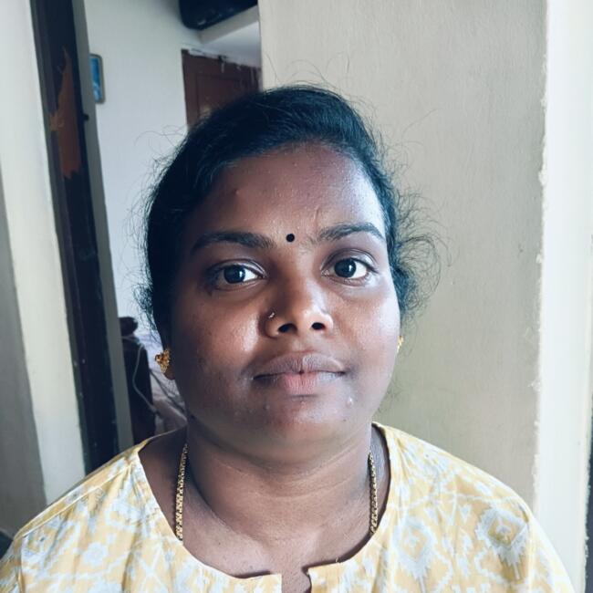 बंगलौर में बेबीसिटर: Priya