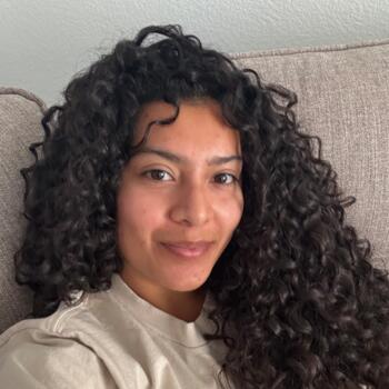 Babysitter in Carson: Valerie