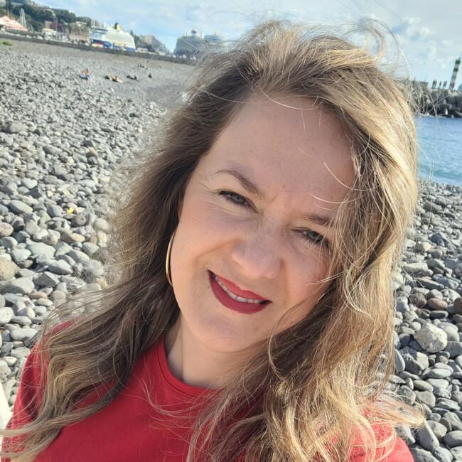 Babysitter in Câmara de Lobos: Carina