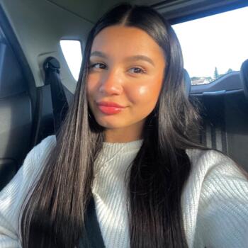 Babysitter in Cenon-sur-Vienne: Débora