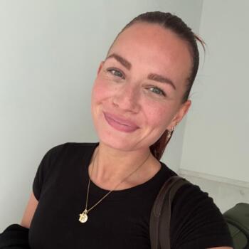 Babysitter in Paphos: Hannah