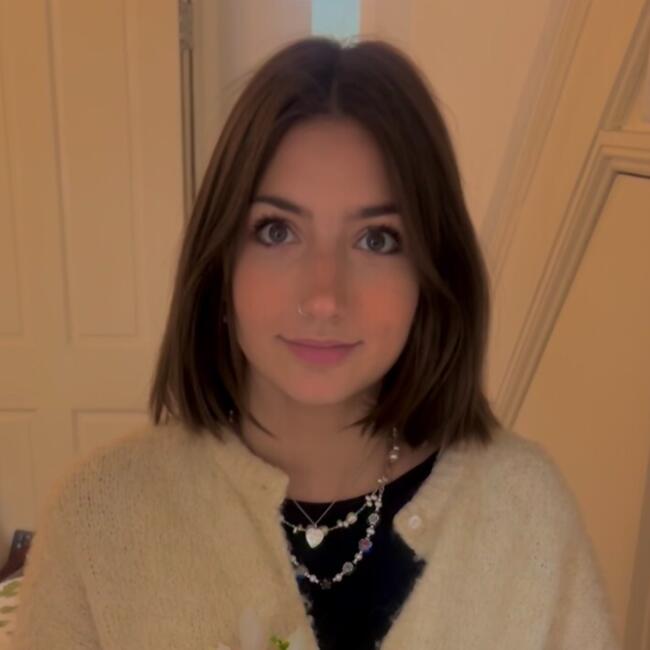 Babysitter in London: Ellie