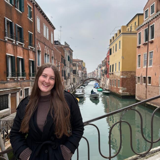 Babysitter in Geelong: Anna