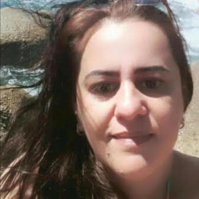 Babysitter in Marília: Sandra