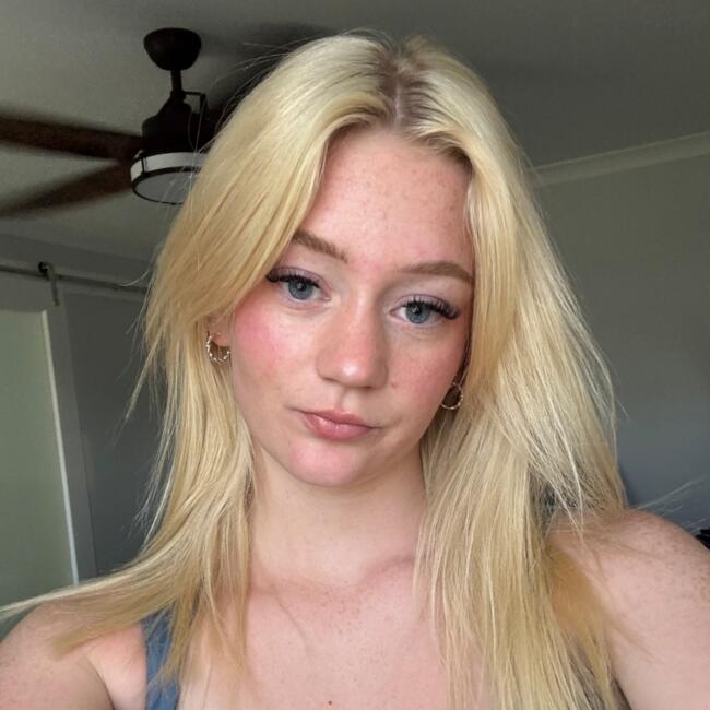 Babysitter in Melbourne: Phoebe