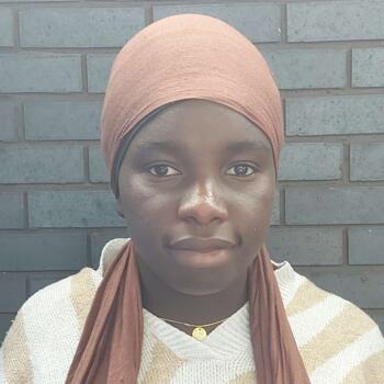 Babysitter Manchester: Sokhena Khadiatou