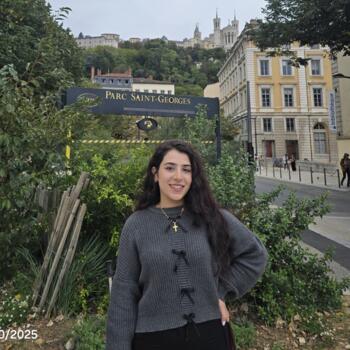 Babysitter in Villeurbanne: Maya