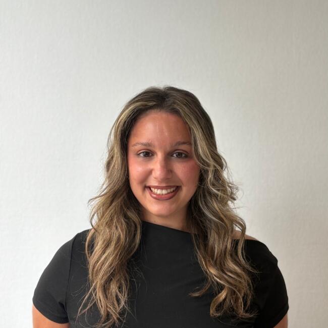 Babysitter in Saint-Mandé: Laura